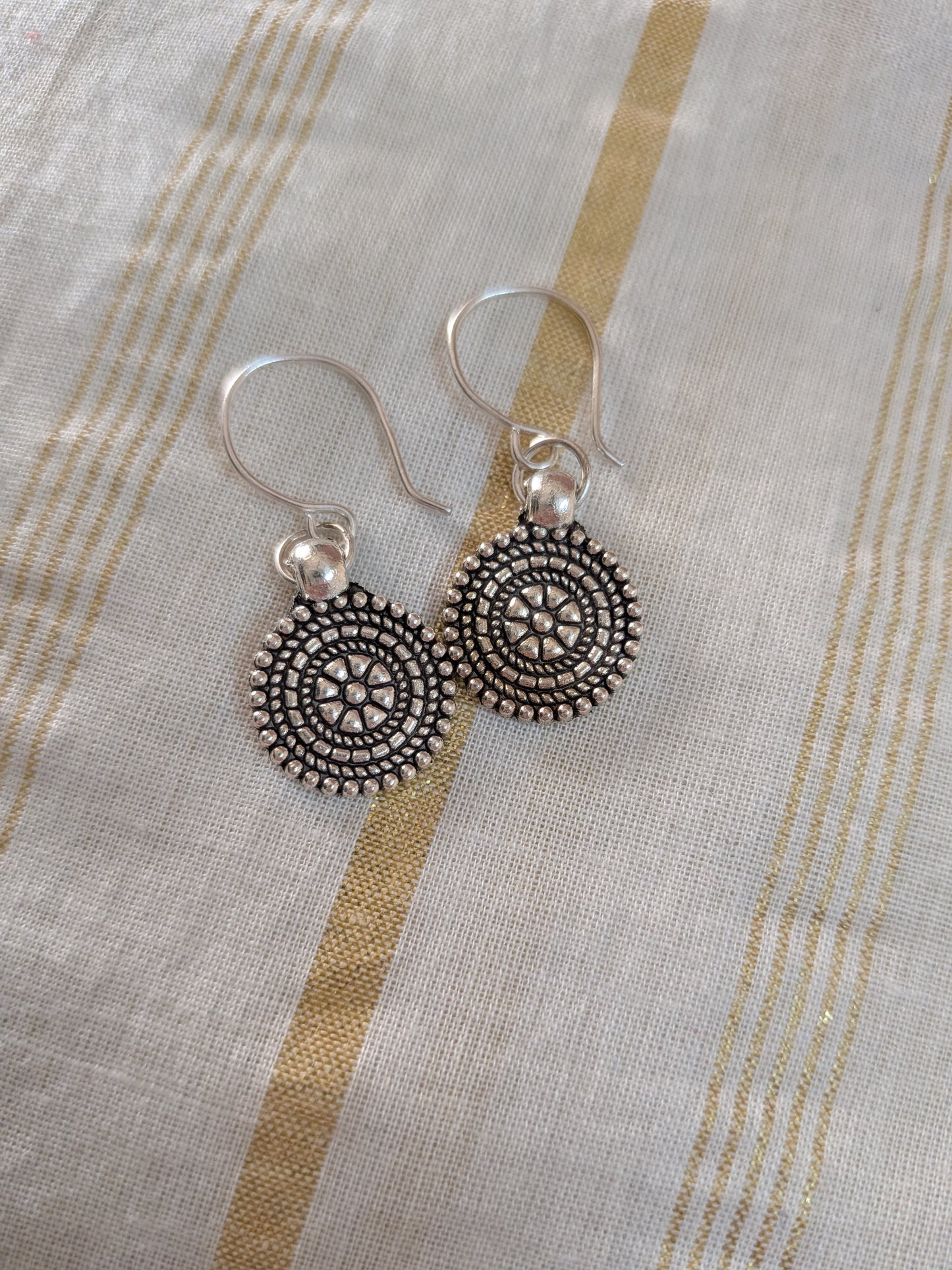 Charm gol earrings