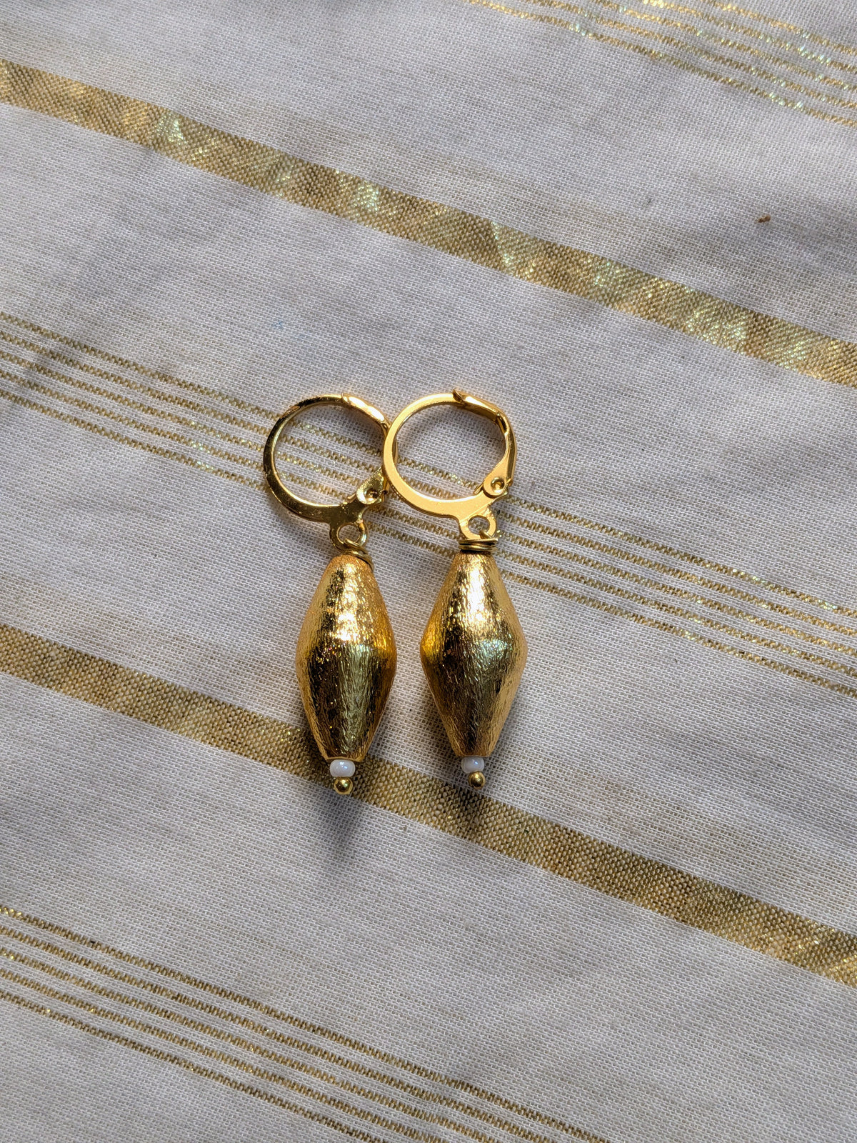 Gehu bead earrings