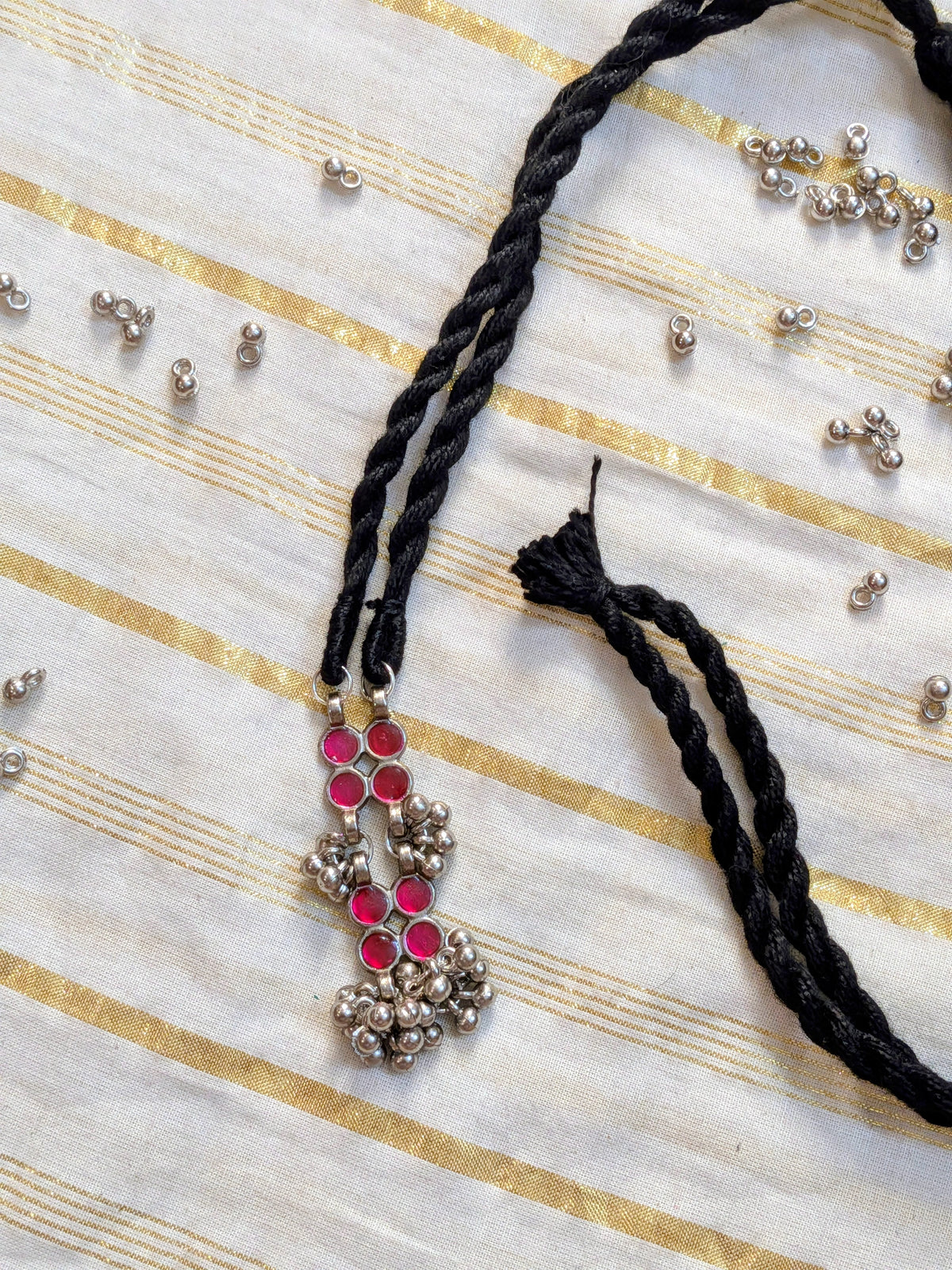 One Pendent Necklace