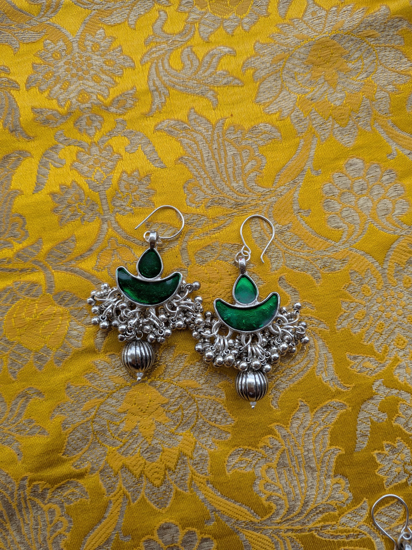 Adha chand with gola earrings