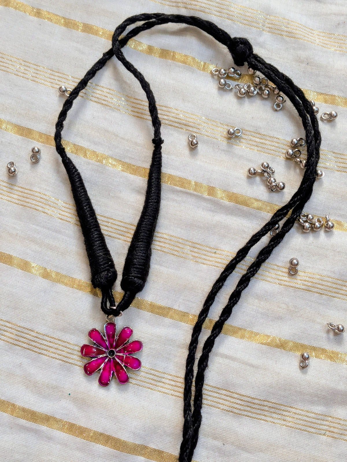 One Pendent Necklace