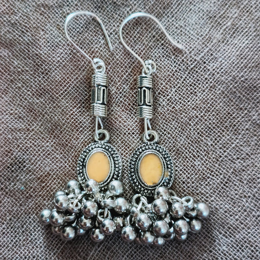 Hanging earrings August