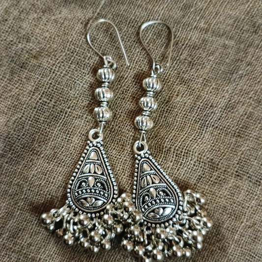 Hanging earrings september