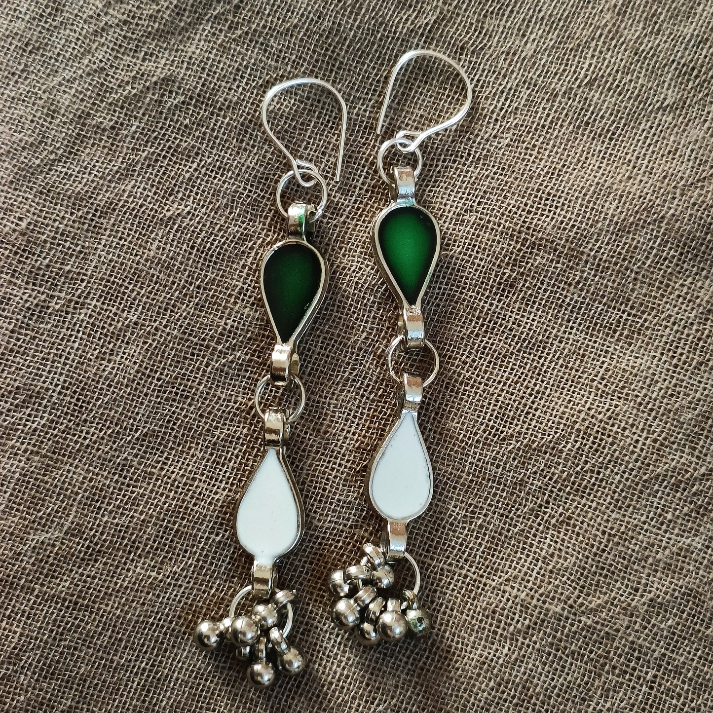 EK PATTI LAYER EARRING-WHITE GREEN