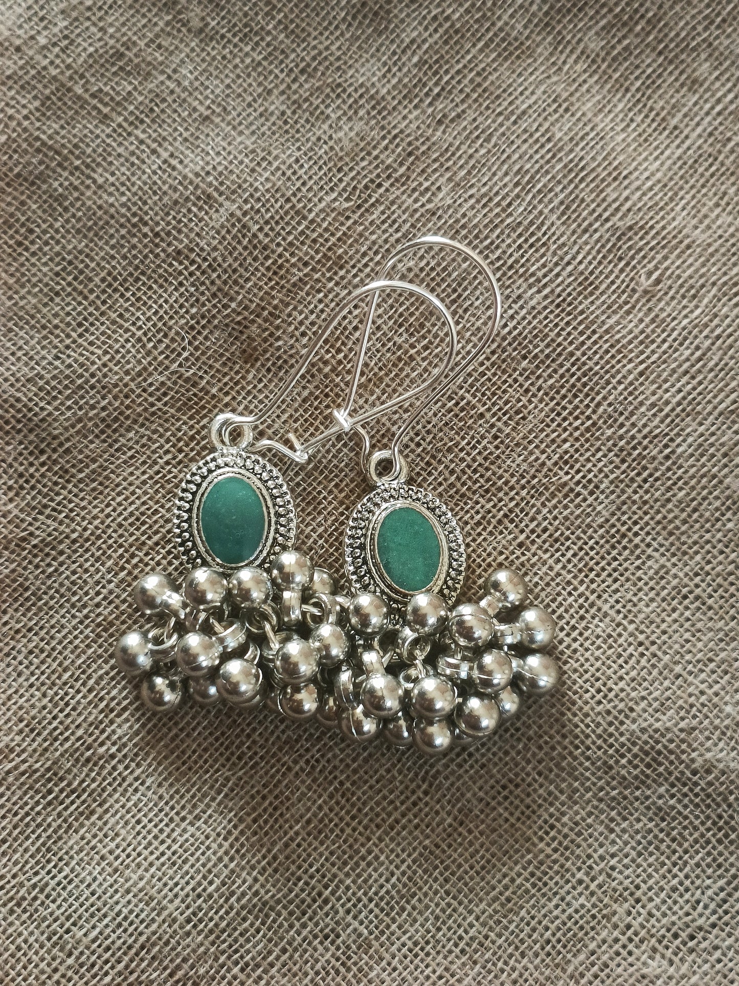 Hanging earrings June Green 3