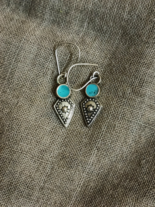 rangeela Tikona turquoise