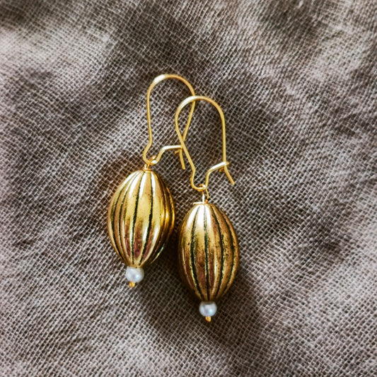 Hanging earrings July