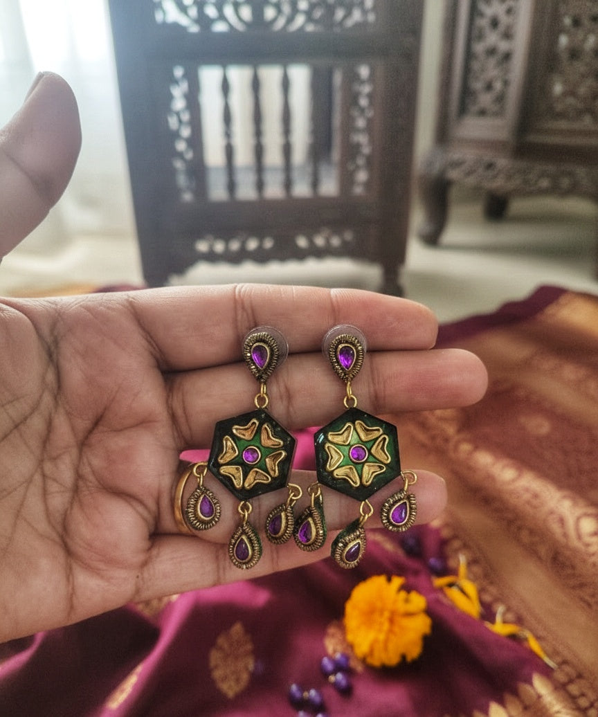 Gol kundan earrings