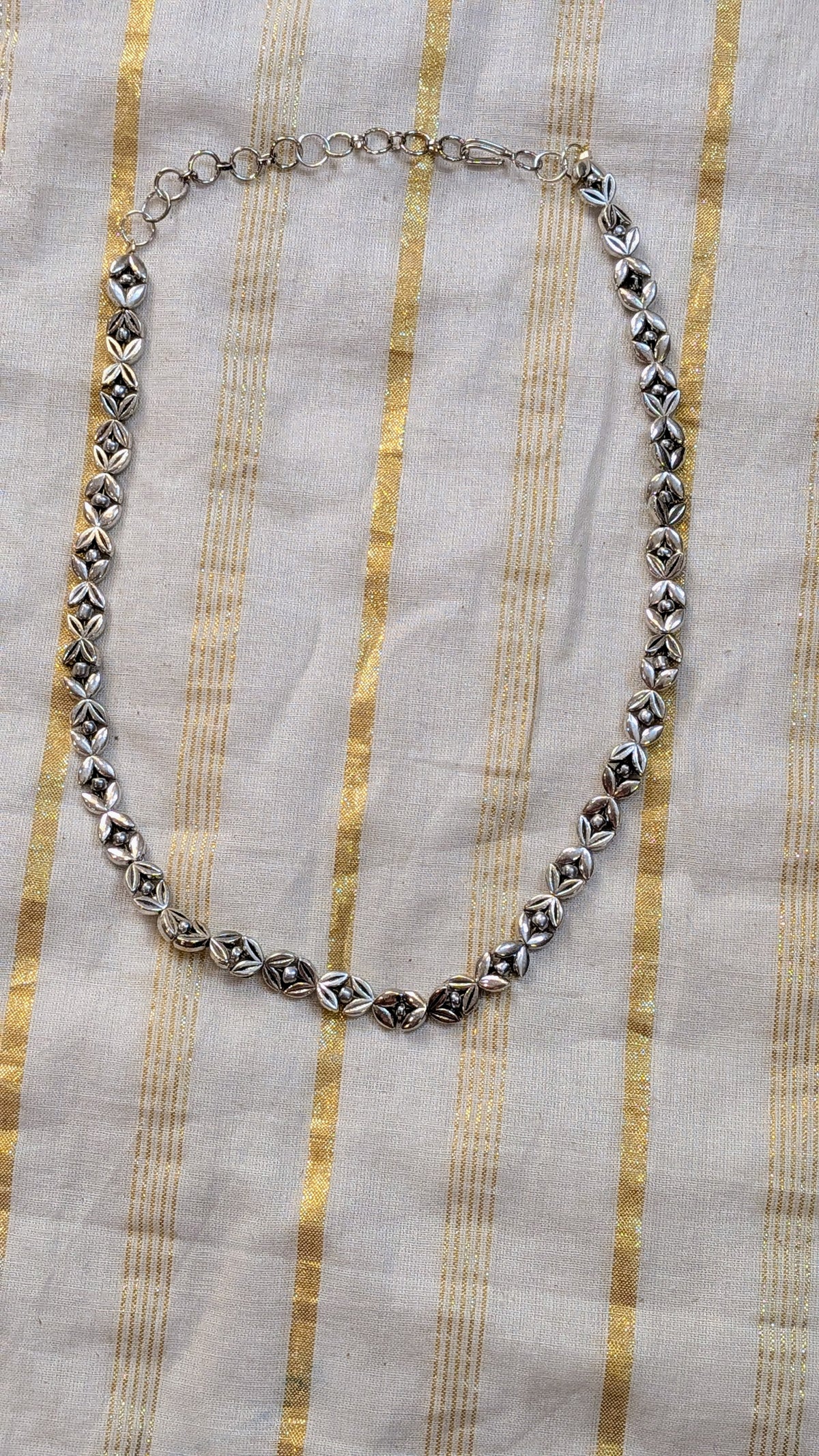Choti Patti wala choker