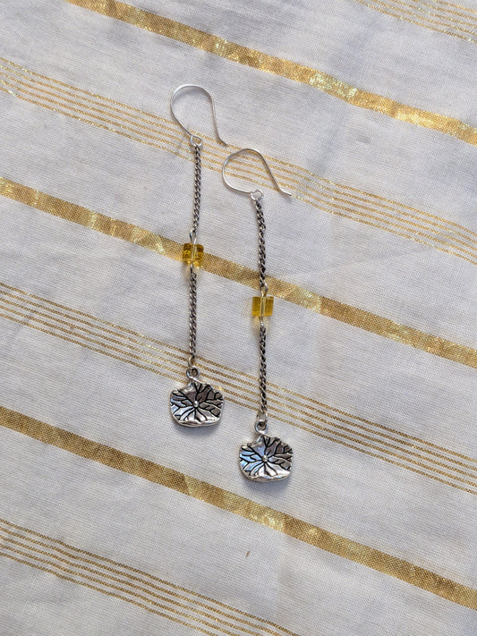 Muda hua ful earrings