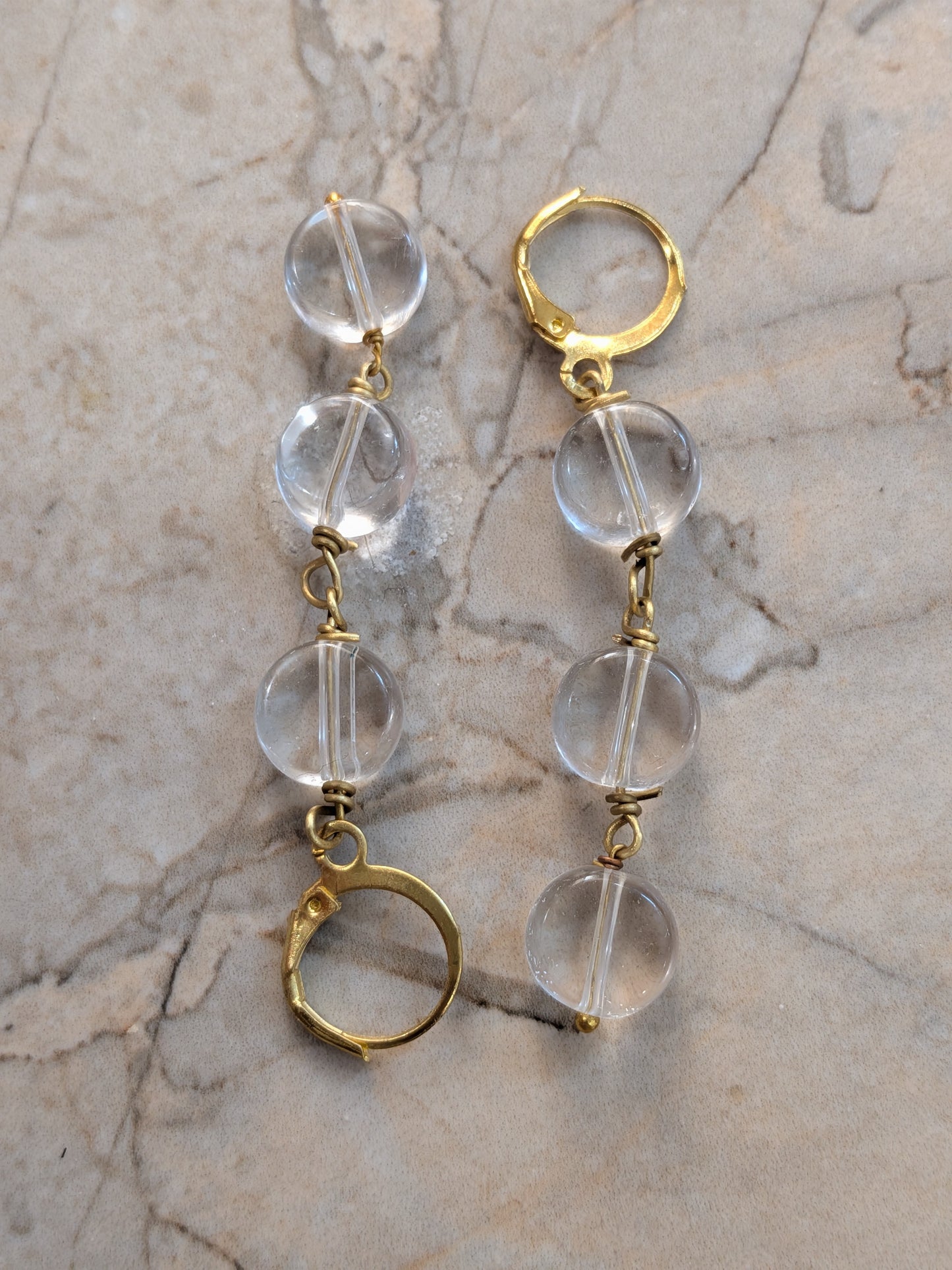 Round bead long earrings