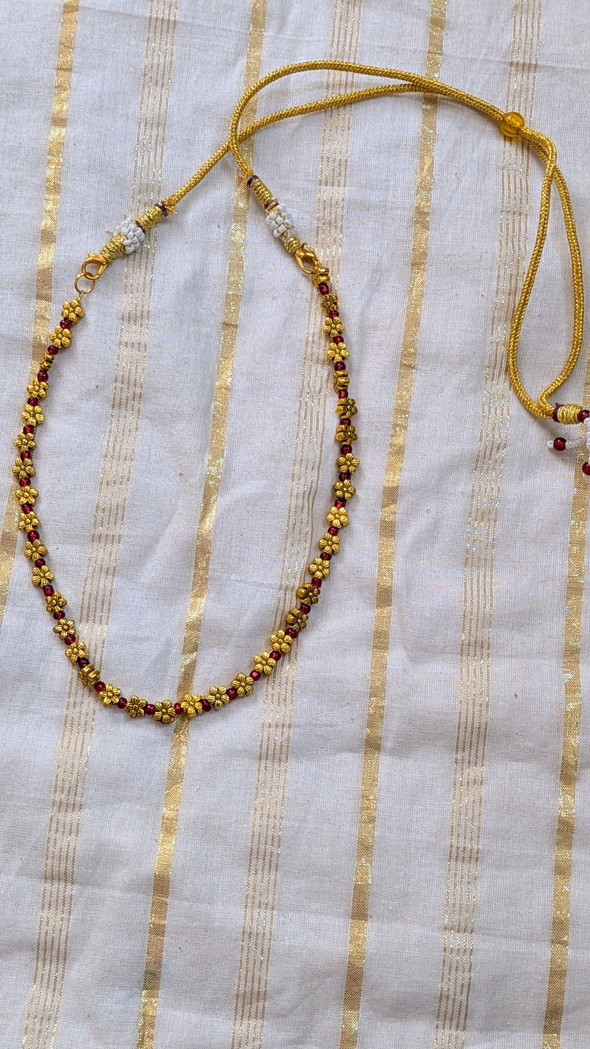 Small flower choker
