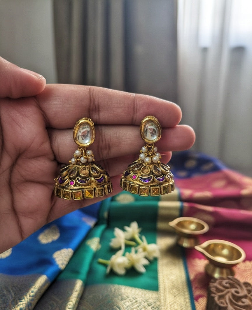 Kundan jhumka