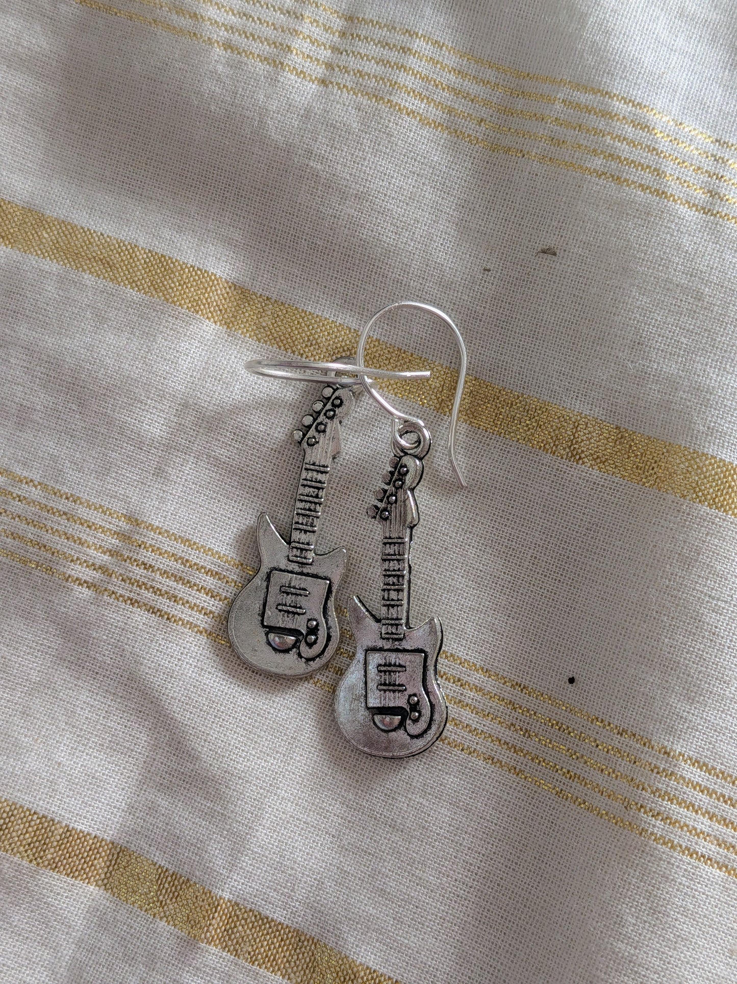 Guitar earrings