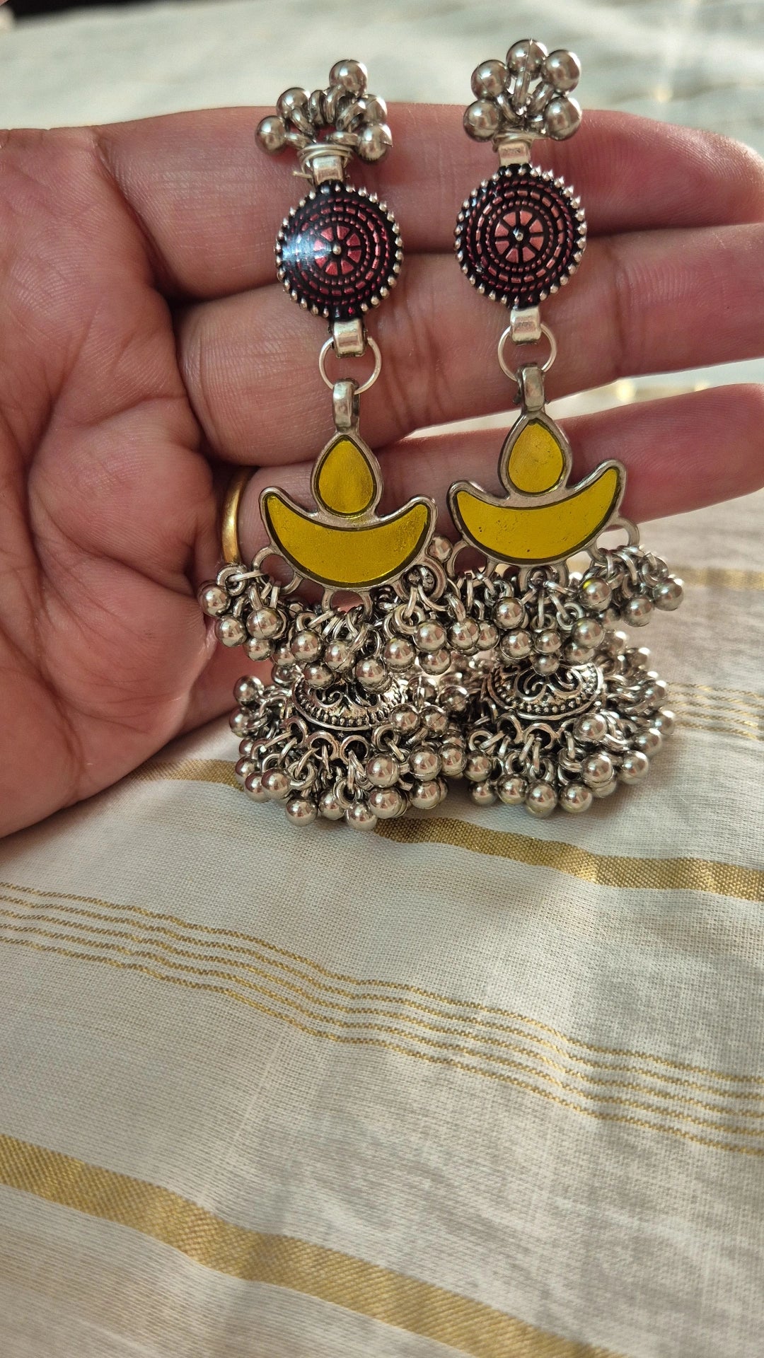 Gola chand wala jhumka
