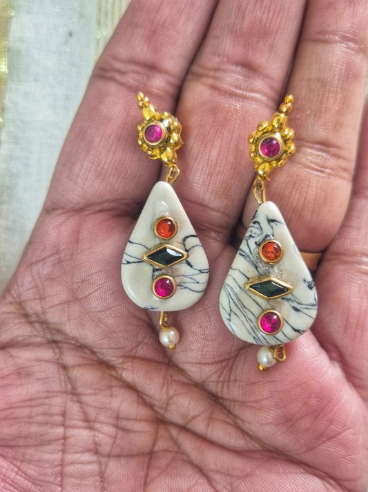 Kundan wale bead earrings