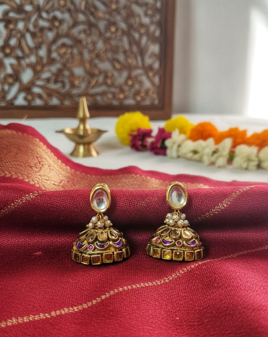 Kundan jhumka