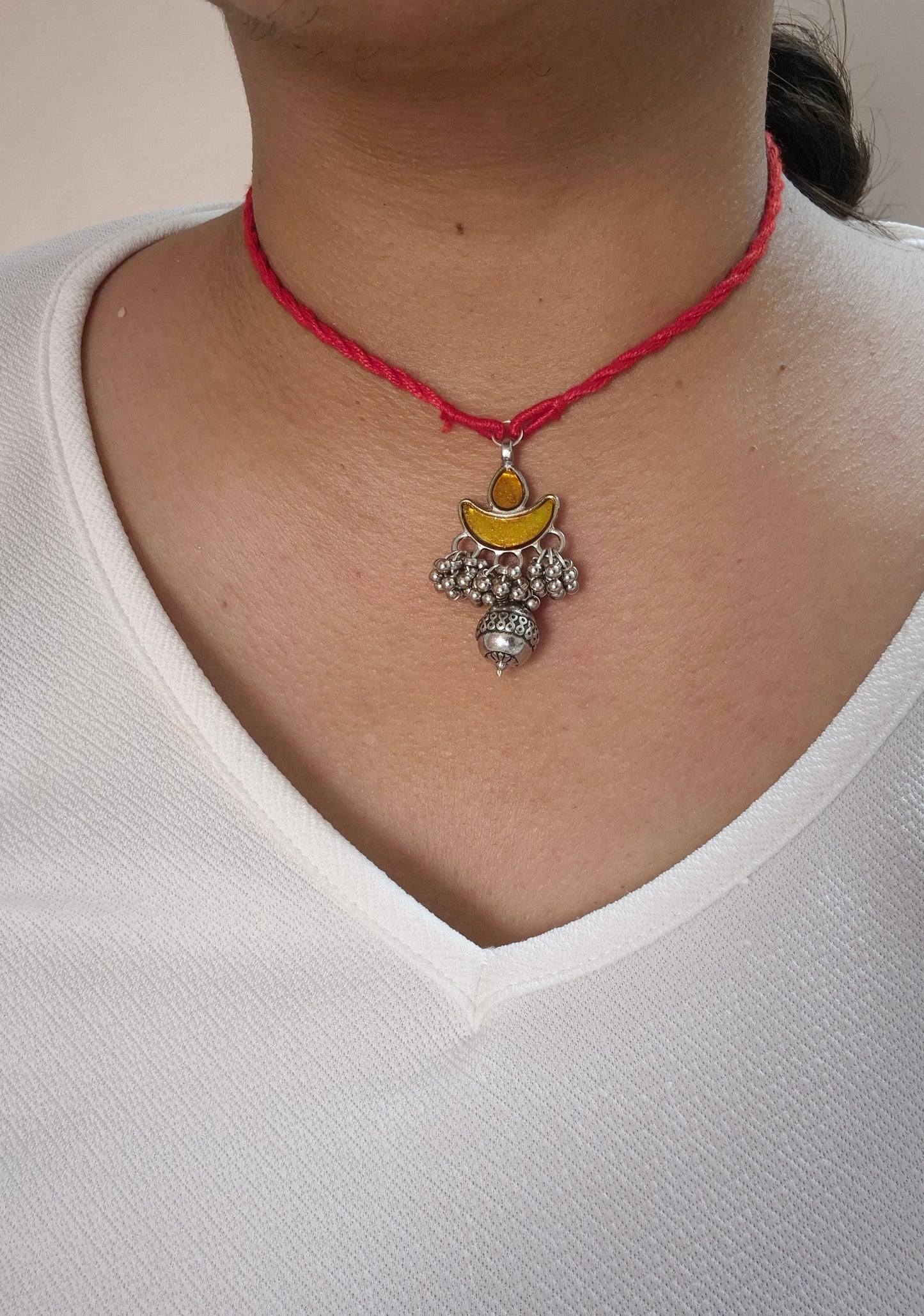 One pendent necklace