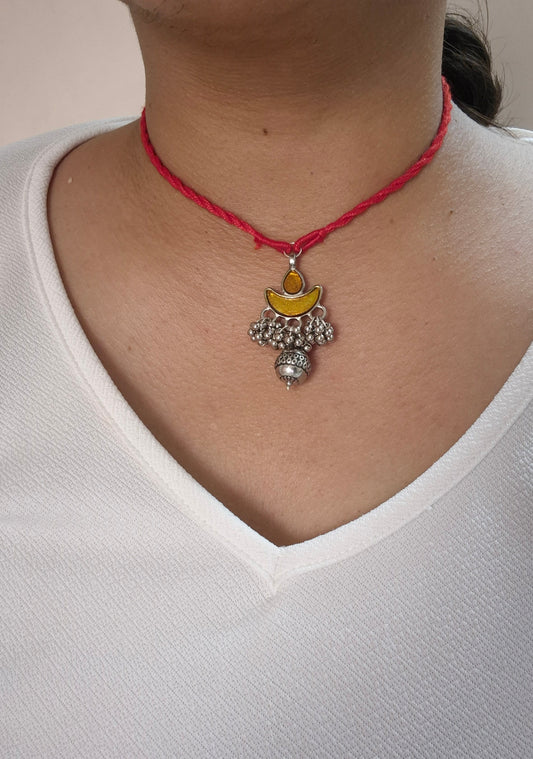 One pendent necklace