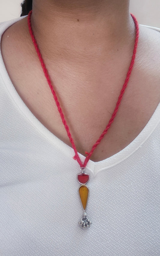 One pendent necklace