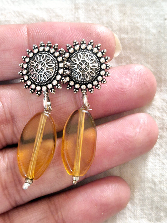 Peeli bead wala stud