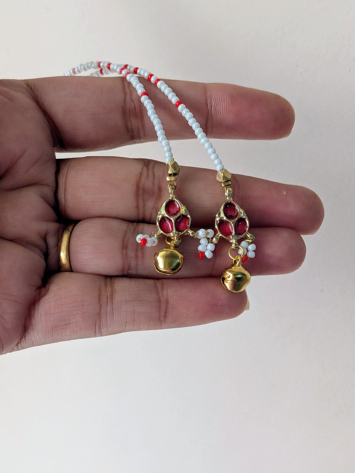 Choti si Kundan chain earrings