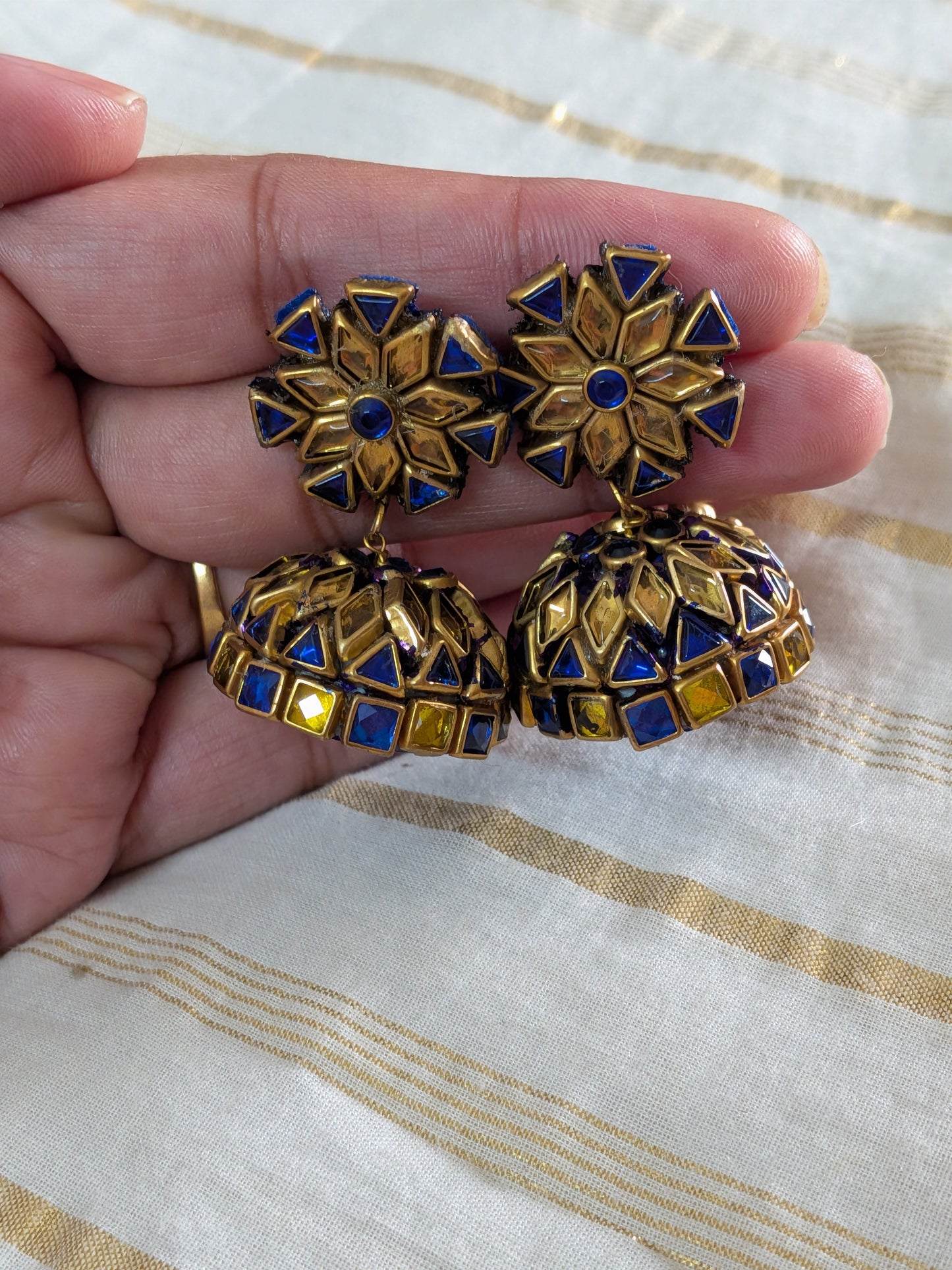 Kundan jhumka