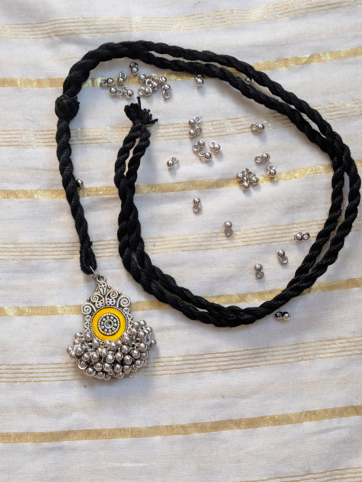 One Pendent Necklace
