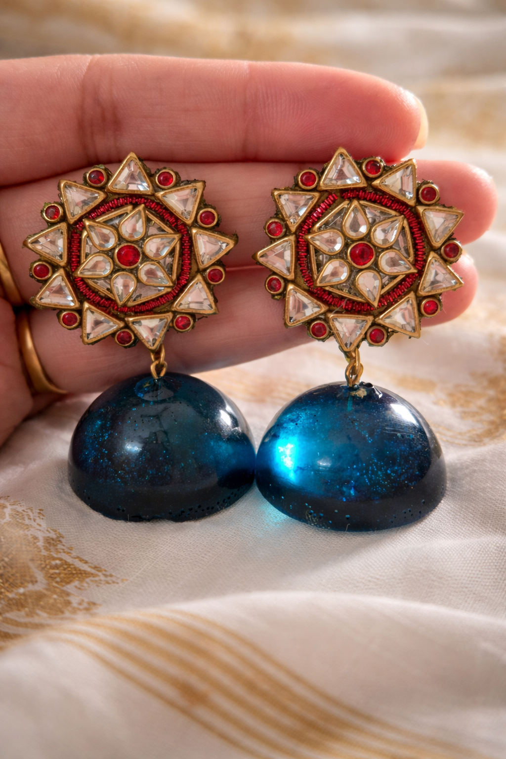 Kundan jhumka