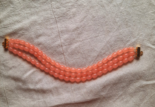 Glass bead choker