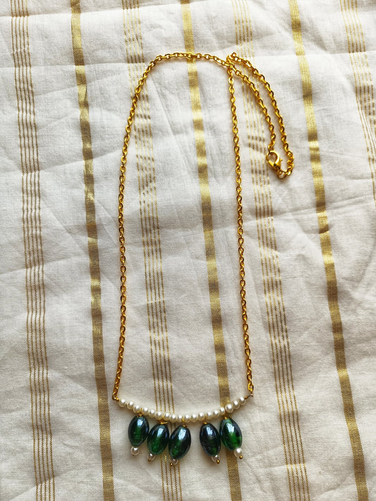 Pebble Green Chain Necklace