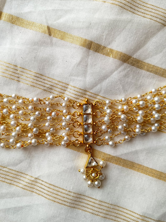 Pearl string Choker