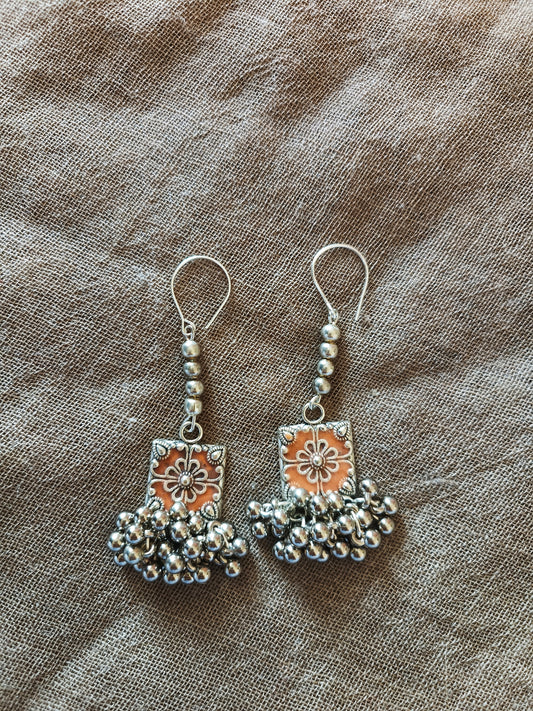 Small Hanging earrings March