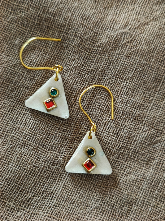 Hanging earrings April